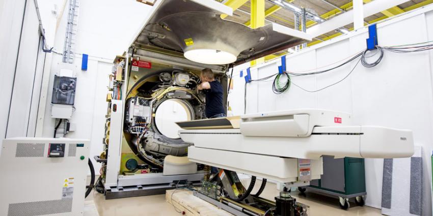 Philips opent nieuwe fabriek in Best voor revisie medische apparaten