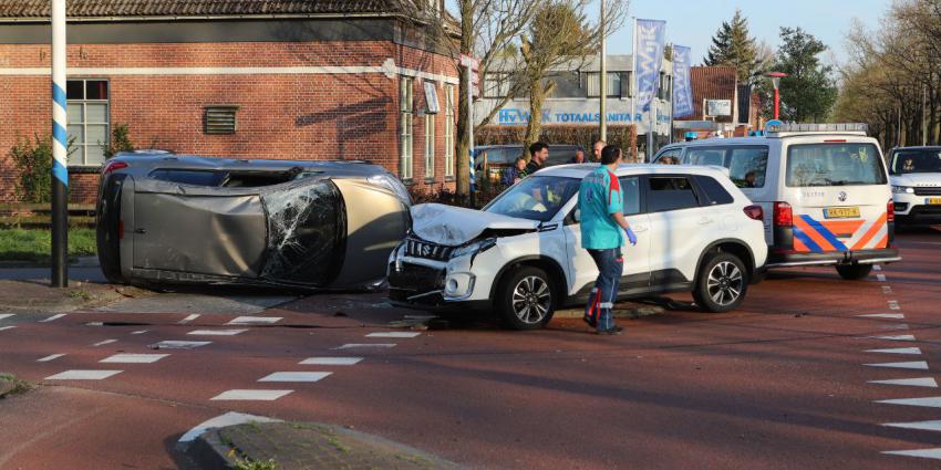 Auto's zwaar beschadigd door ongeval