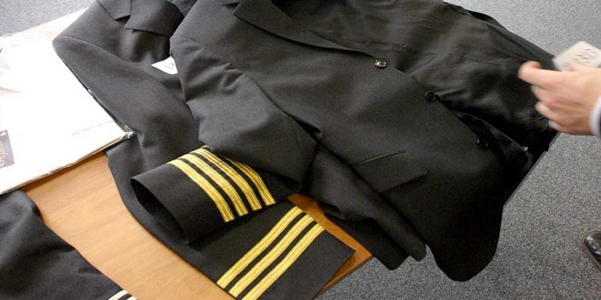 uniforme dating piloten