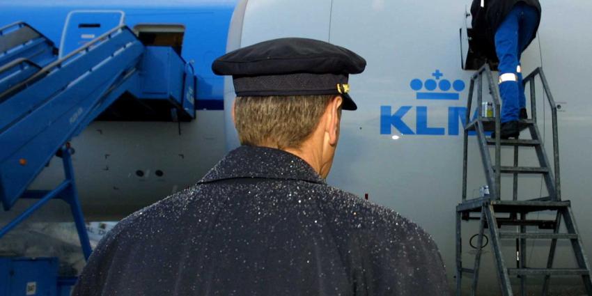 KLM-piloten-vliegtuig