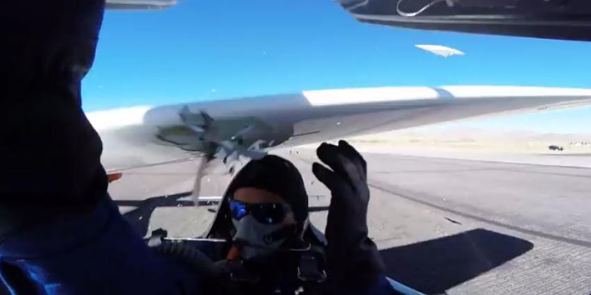 Piloot filmt hoe hij ontsnapt aan onthoofding