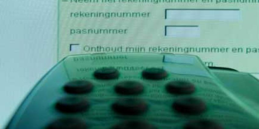 Oplichters maakten oudere heren via truuk met datingsite geld afhandig