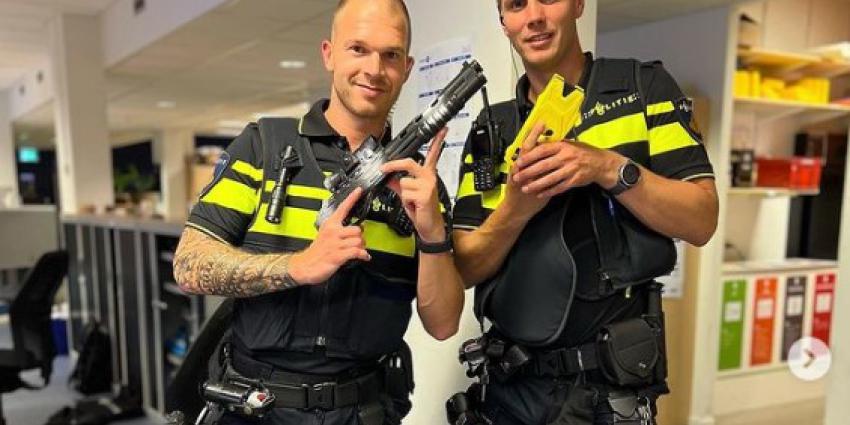 Man met nepwapen uit trein gehaald in Arnhem