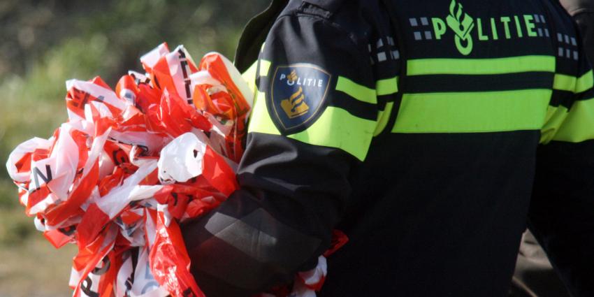 Politie start onderzoek na schoten op bedrijfsauto Stellendam