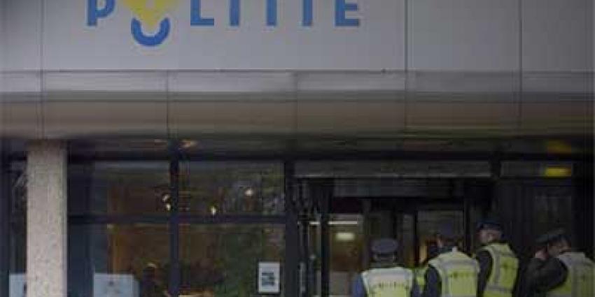Politiemedewerker (50) en man (46) uit Geleen aangehouden in lek-zaak Limburg