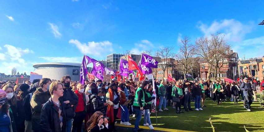 protest-leenschuld-Museumplein