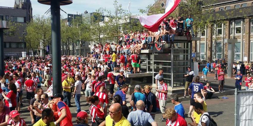 Stadhuisplein Eindhoven stroomt vol voor dubbel feestje