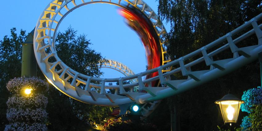 Plaatsje reserveren in achtbaan De Efteling