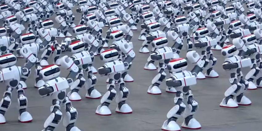 Ruim duizend dansende robots verbreken oude record