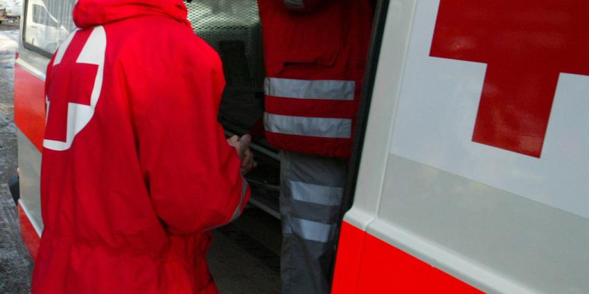 'Hulpgeld Rode Kruis voor bestrijding ebola in zakken fraudeurs'