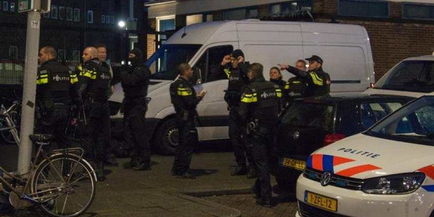 Politie houdt in Rotterdam-West vier mannen bij anti-terreuractie 