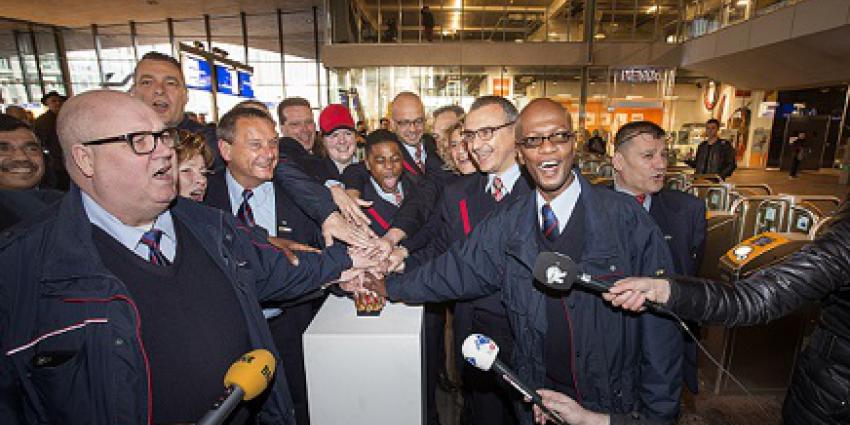 Kamer wil hogere poortjes stations 