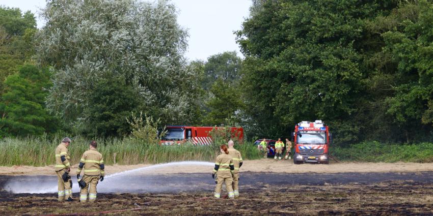 Brandweer dooft brand