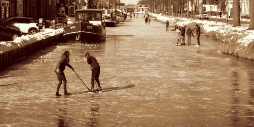 schaatsen-heerenveen-sepia