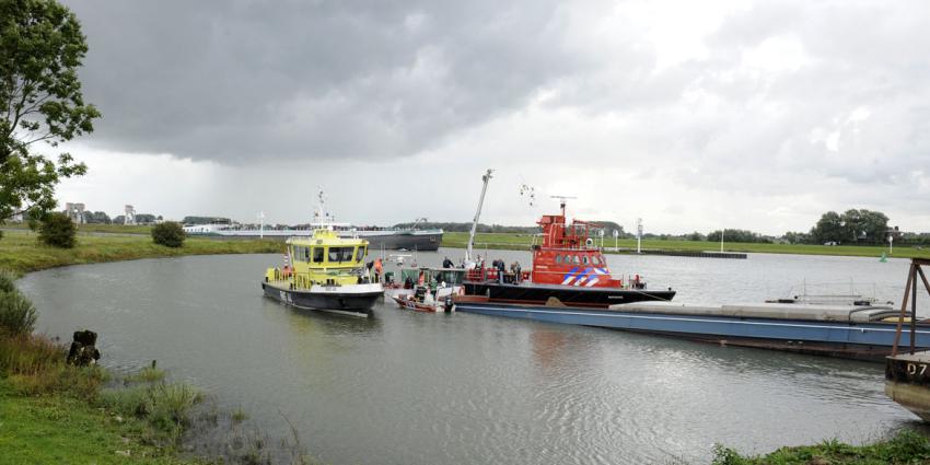 Schip zinkt deels bij Wijk bij Duurstede 