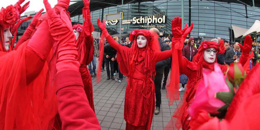 Greenpeace voert opnieuw actie op Schiphol