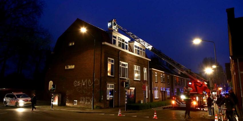 Ladderwagen ingezet bij schoorsteenbrand aan de Molenstraat in Boxtel