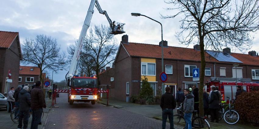 Brandweer blust schoorsteenbrand in Boxel