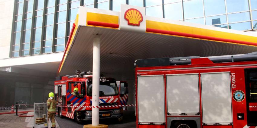  Grote brand in elektriciteitshuisje naast tankstation 