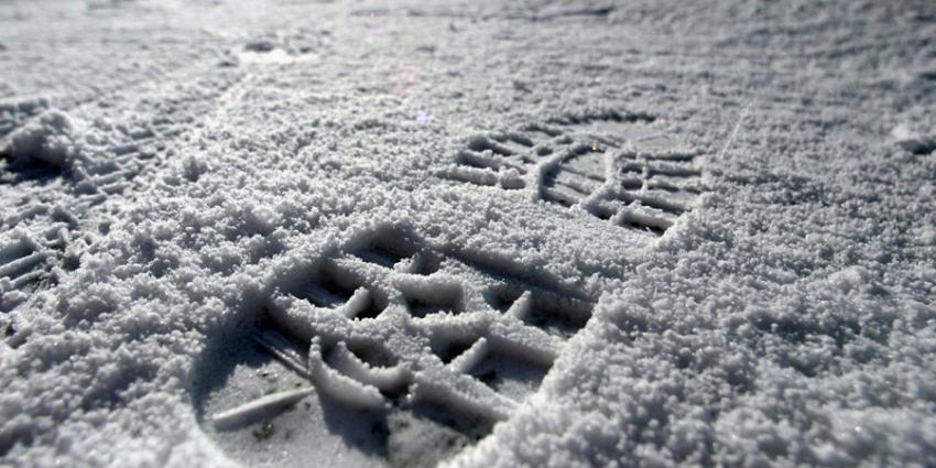 voetspoor in de sneeuw