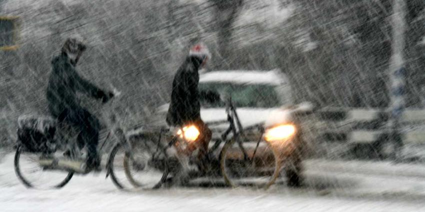 Vannacht en morgenochtend gladheid door sneeuwval