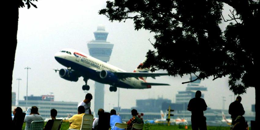 spotters-schiphol-vliegtuig-verkeerstoren