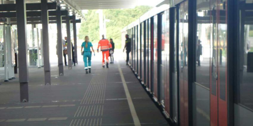 Inspectie onderzoekt aanloop dodelijke steekpartij metro Amsterdam