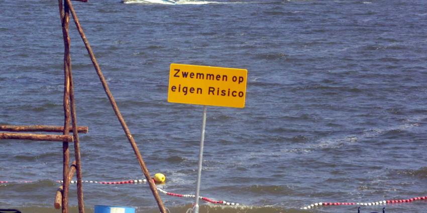 strand-ijburg-zwemmen-eigen-risico