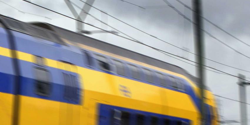 https://www.blikopnieuws.nl/sites/default/files/styles/nieuws-full-tn/public/artikel/trein-rijdend-bon2020.jpg?itok=2JJ6KDSG