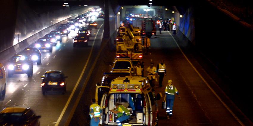 Foto van oefening in Coentunnel in donker | Archief EHF