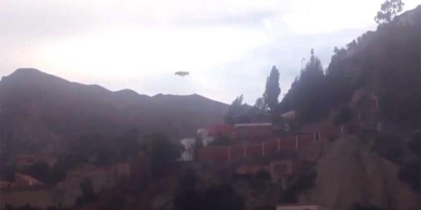 Ufo boven gebergte in Bolivia gespot