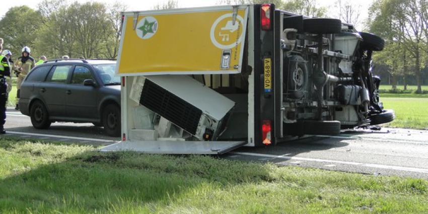 Vrouw (59) komt om het leven bij frontale botsing bij Drentse Zuidwolde 