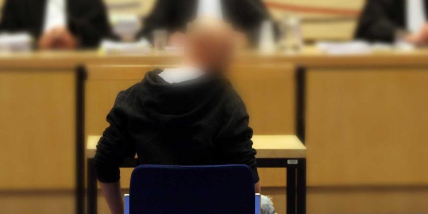 In Elkaar Geslagen Met Een Stok Om Eist 7 Jaar Cel Voor Poging Moord Blik Op Nieuws