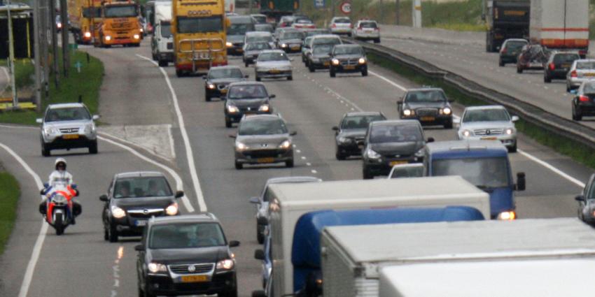 Opnieuw drukte door controle bij &#039;verscheurde&#039; Merwedebrug 