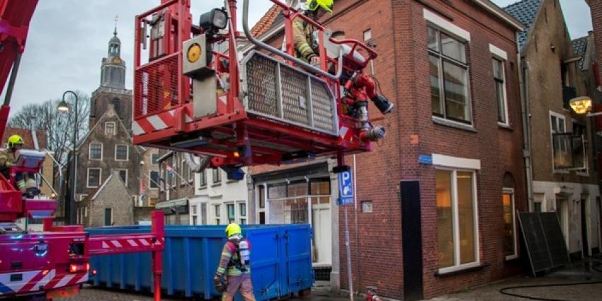 Brand in binnenstad Vlaardingen laait weer even op