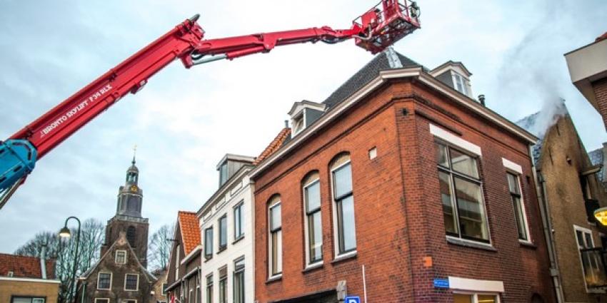 Brand in binnenstad Vlaardingen laait weer even op