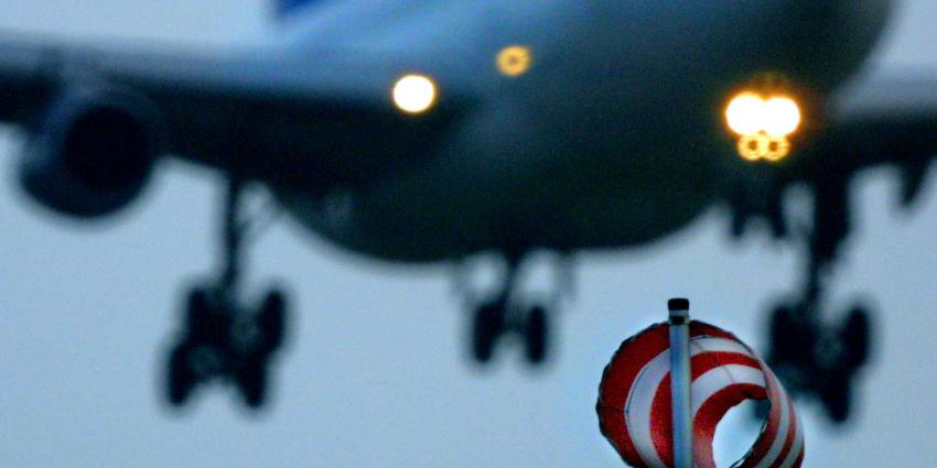 vliegtuig-storm-wind 