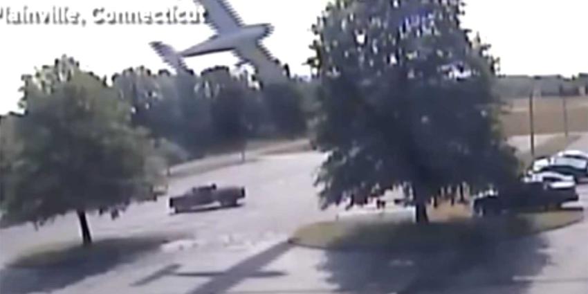 Piloot (79) gered door boom tijdens neerstorten