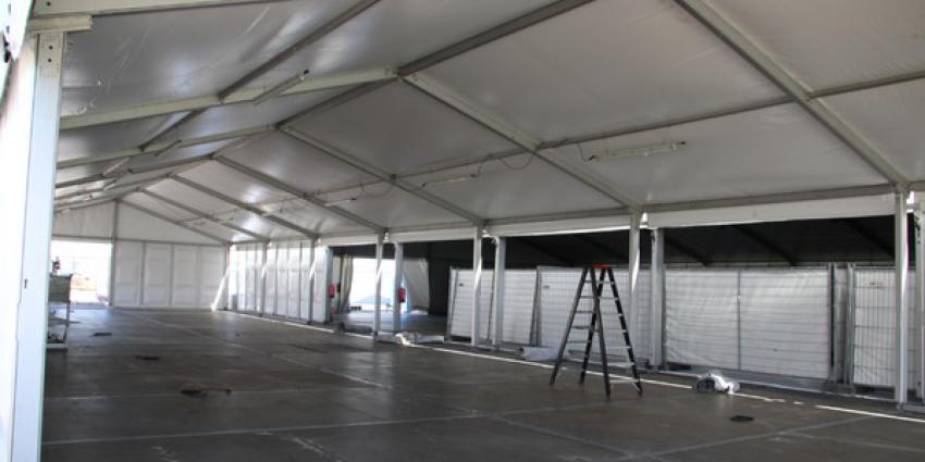 Opbouw noodhospitaal voor met olie vervuilde vogels nadert voltooiing 