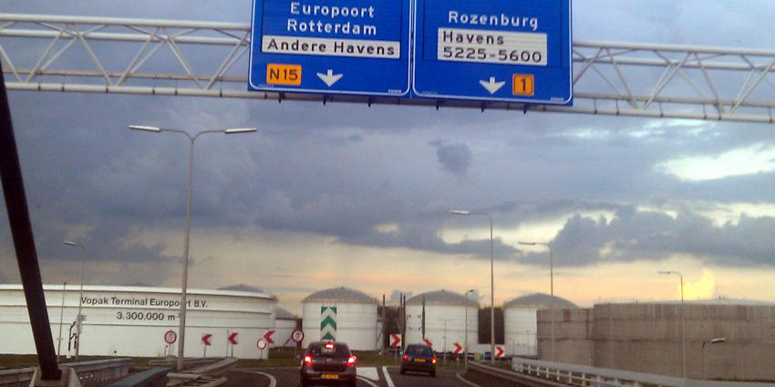 Bij Vopak staan 200 banen op de tocht