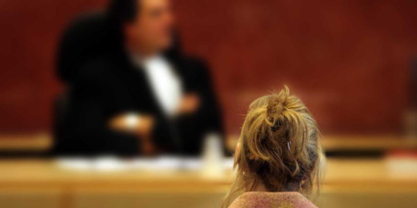 vrouw-verdachte-rechtbank