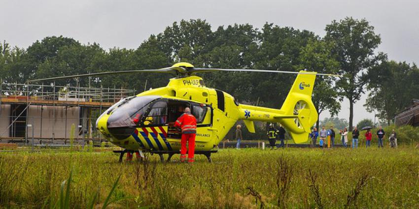 Hoogbejaarde vrouw vat vlam door kaars in woning in Son en Breugel