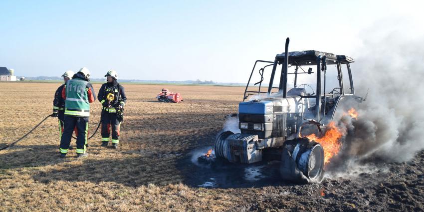 Tractor brand uit in het Drentse Tiendeveen