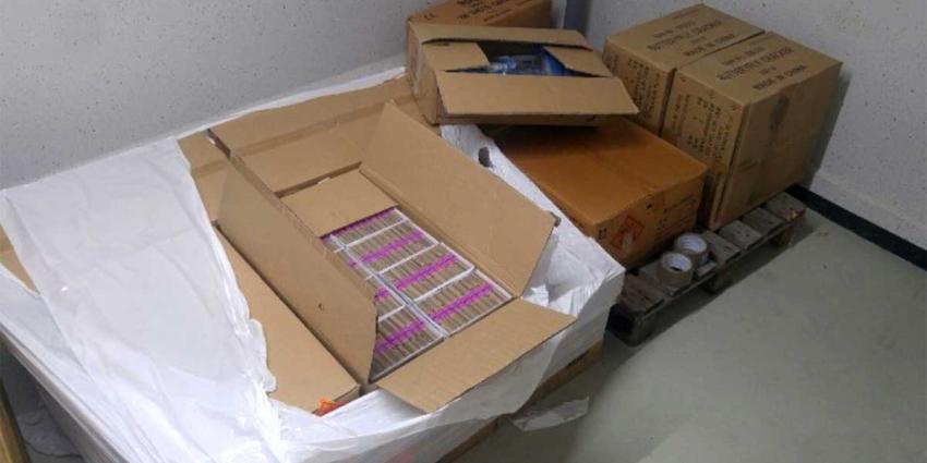 Man heeft 2200 nitraten in Rotterdamse slaapkamer 