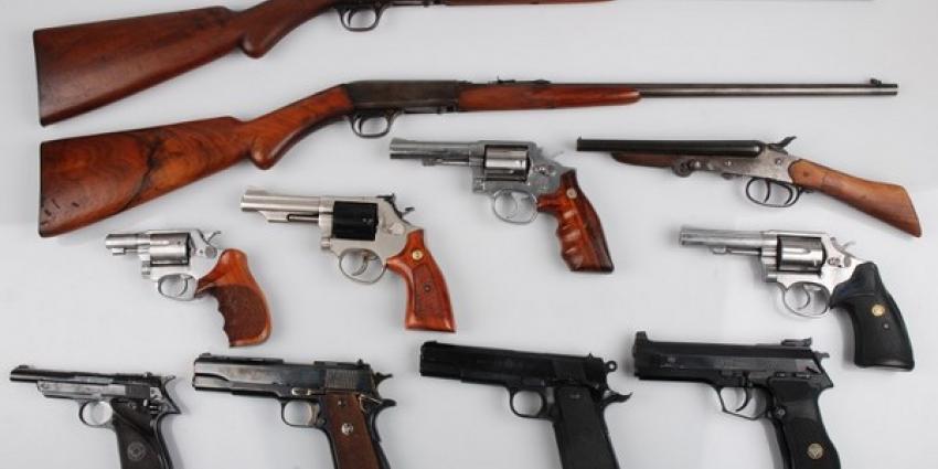 Zestig vuurwapens gevonden in Amsterdamse liquidatieonderzoeken