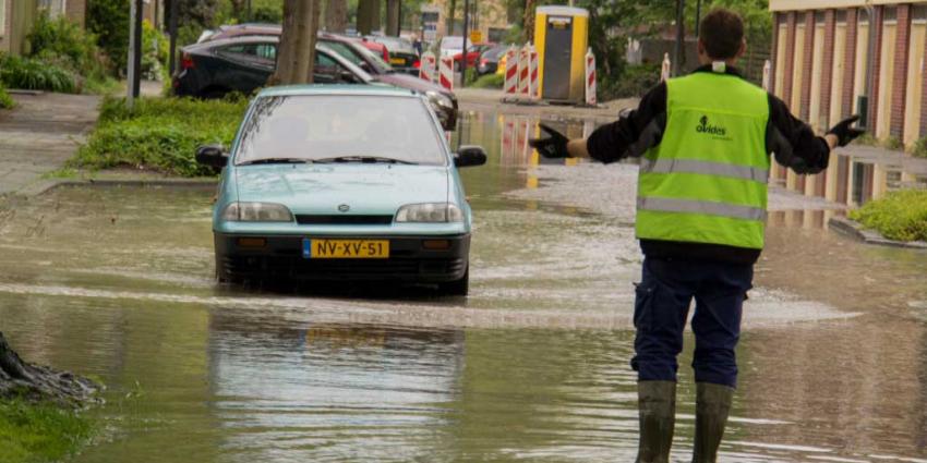 Foto van overstroming straten | Flashphoto | www.flashphoto.nl