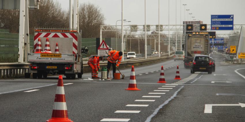 A20 dicht vanwege gat in wegdek 