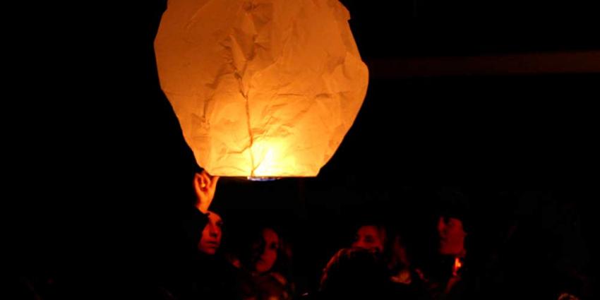 NVWA: Nederlandse wensballonnen zijn veilig, maar buitenlandse wensballonnen meestal niet