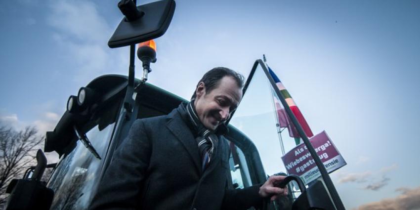 Boeren toch met trekkers in Den Haag 