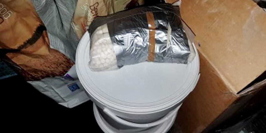 60.000 xtc pillen gevonden op woonboot Loosdrecht